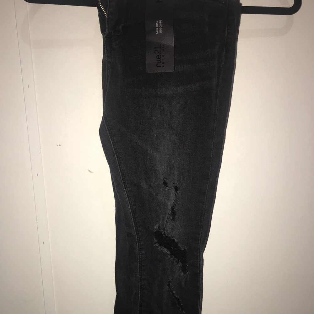 NWT rue 21 ripped black jeggings